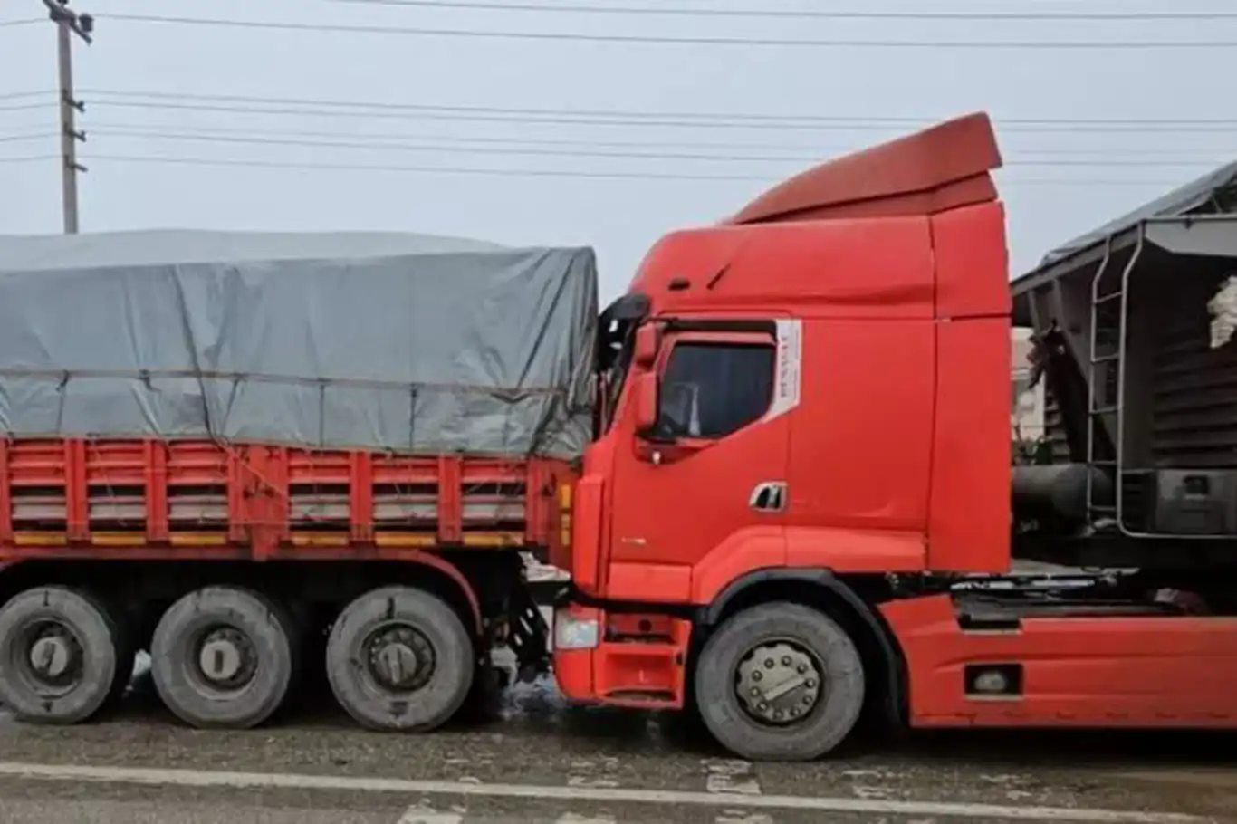 Konya'da zincirleme trafik kazaları: 6 yaralı Konya'da zincirleme trafik kazaları: 6 yaralı