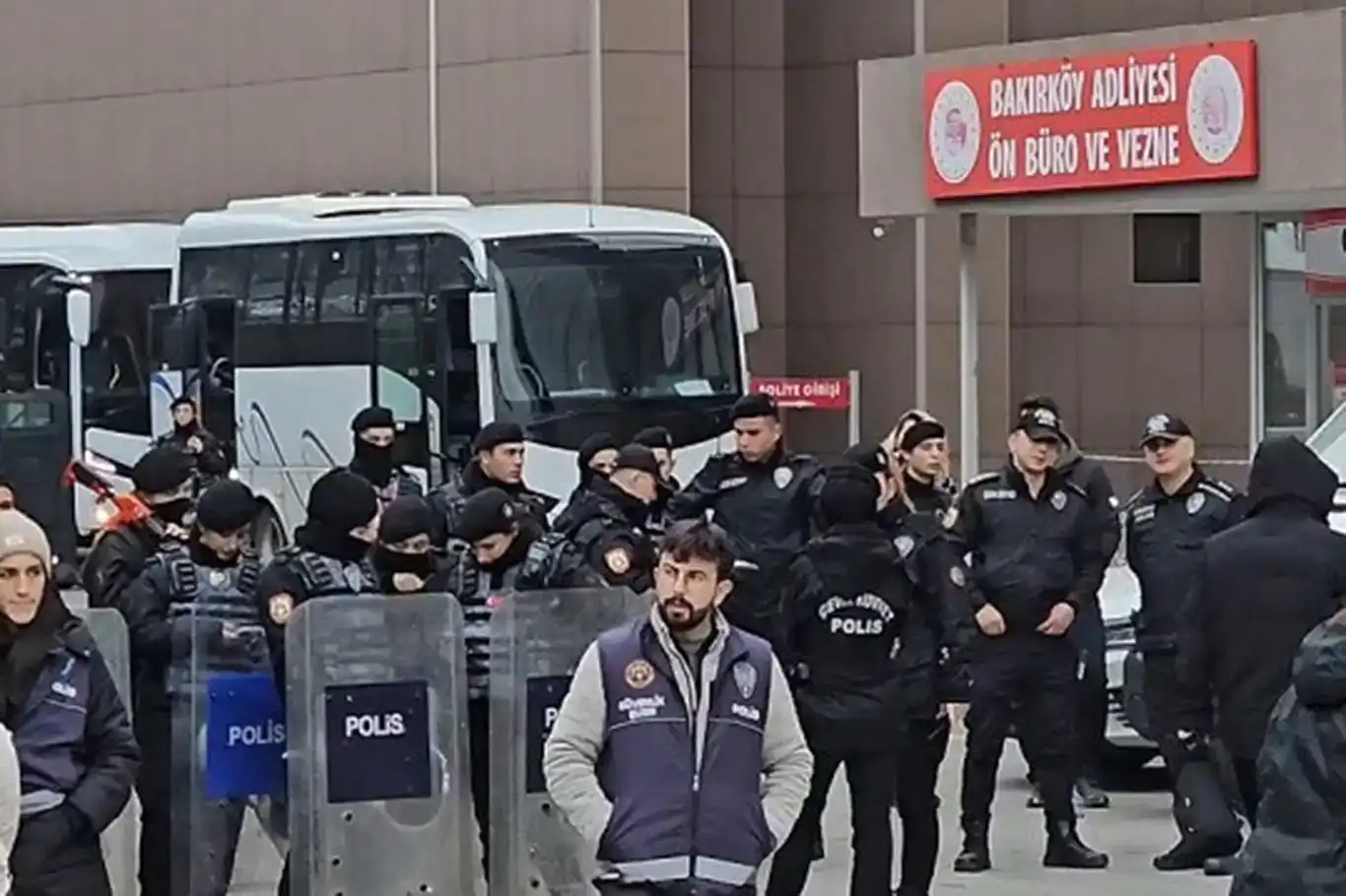 "Yenidoğan Çetesi" davasında ikinci duruşma yarın "Yenidoğan Çetesi" davasında ikinci duruşma yarın