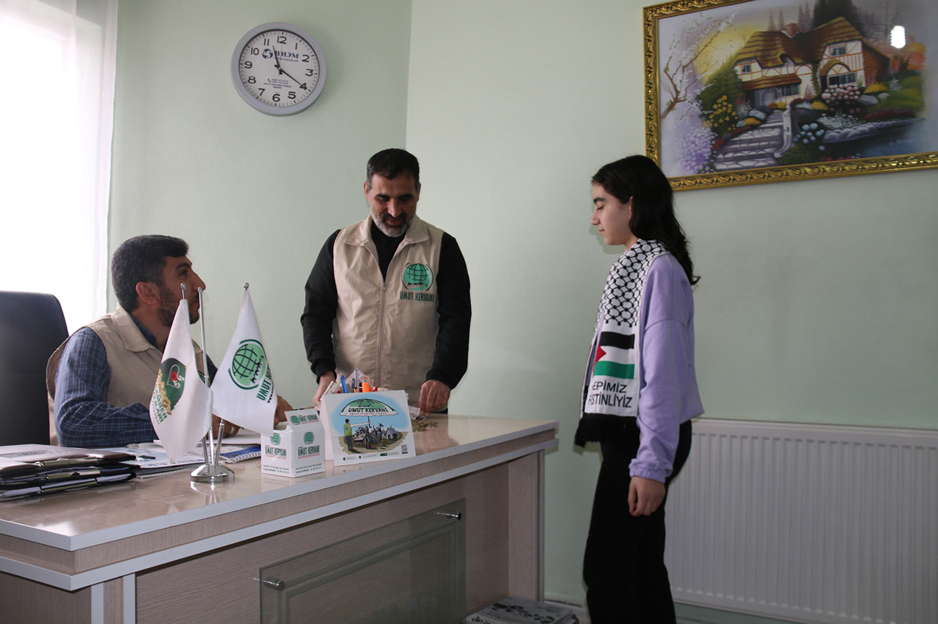 Minik çocuklar, kumbaralarında biriktirdikleri parayı Gazze'ye bağışladı