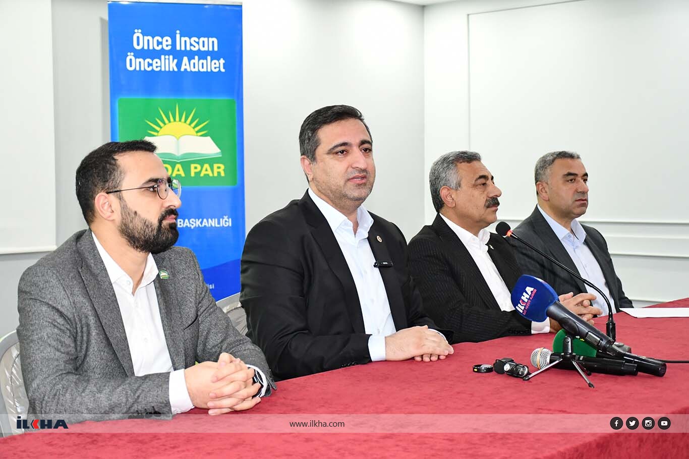 1c24405f-ec34-4b7f-806d-e40055a49868