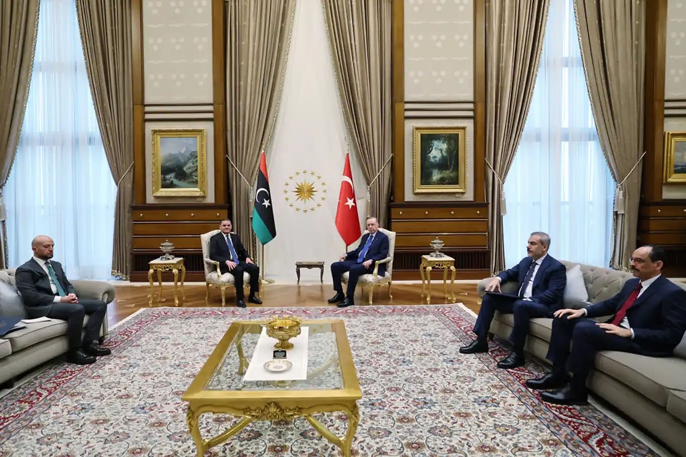 Cumhurbaşkanı Erdoğan, Libya Başbakanı Dibeybe'yi kabul etti Cumhurbaşkanı Erdoğan, Libya Başbakanı Dibeybe'yi kabul etti