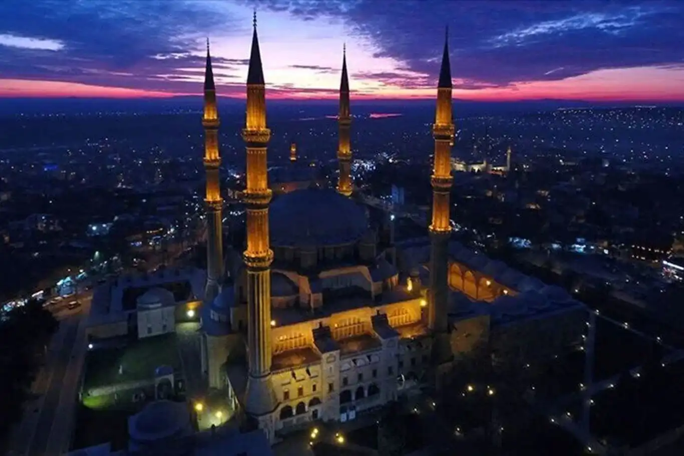 Muslims globally prepare to mark Laylat al-Raghaib Muslims globally prepare to mark Laylat al-Raghaib