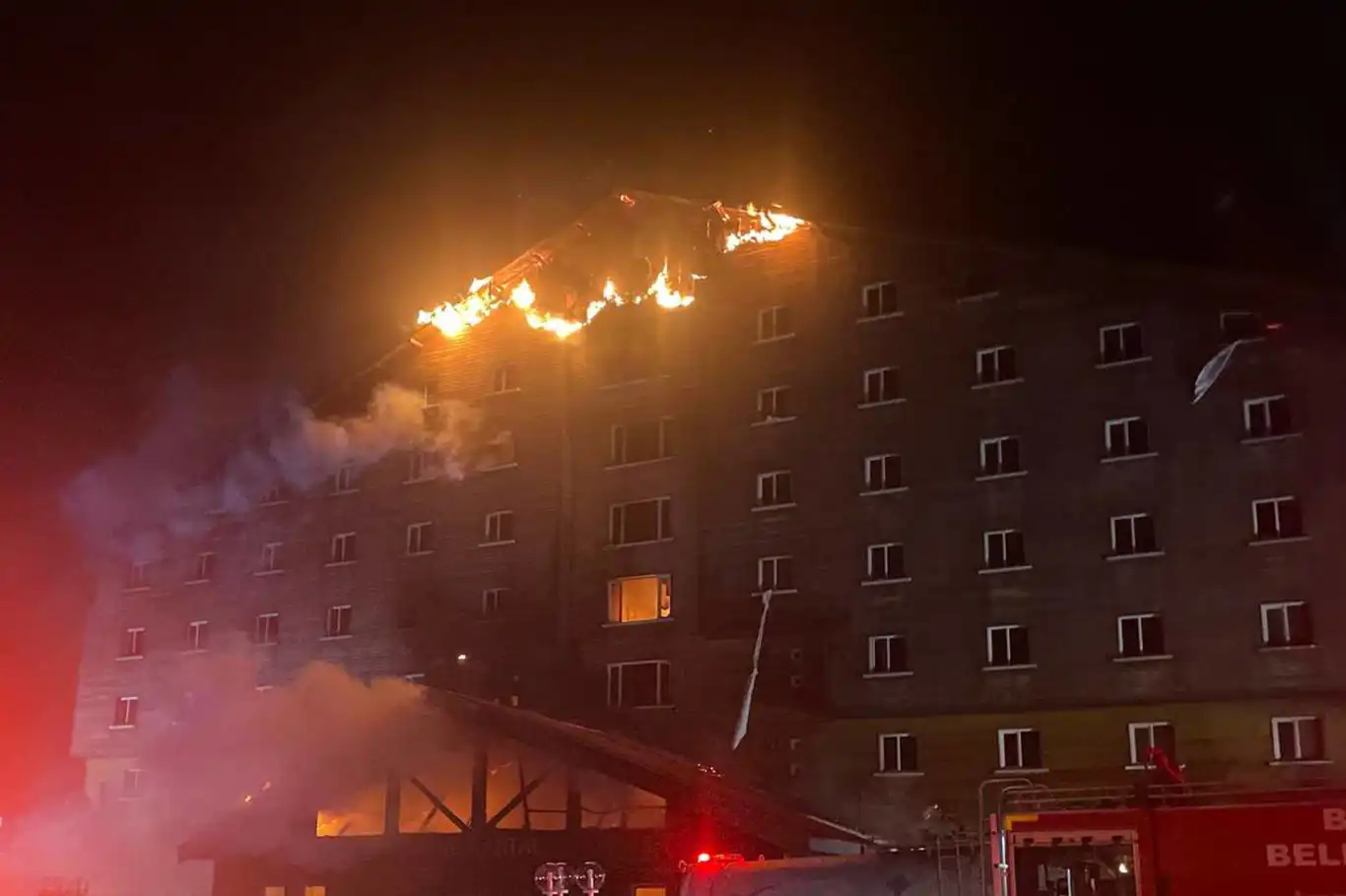 Bolu'daki otel yangınında ölü sayısı 76'ya yükseldi Bolu'daki otel yangınında ölü sayısı 76'ya yükseldi