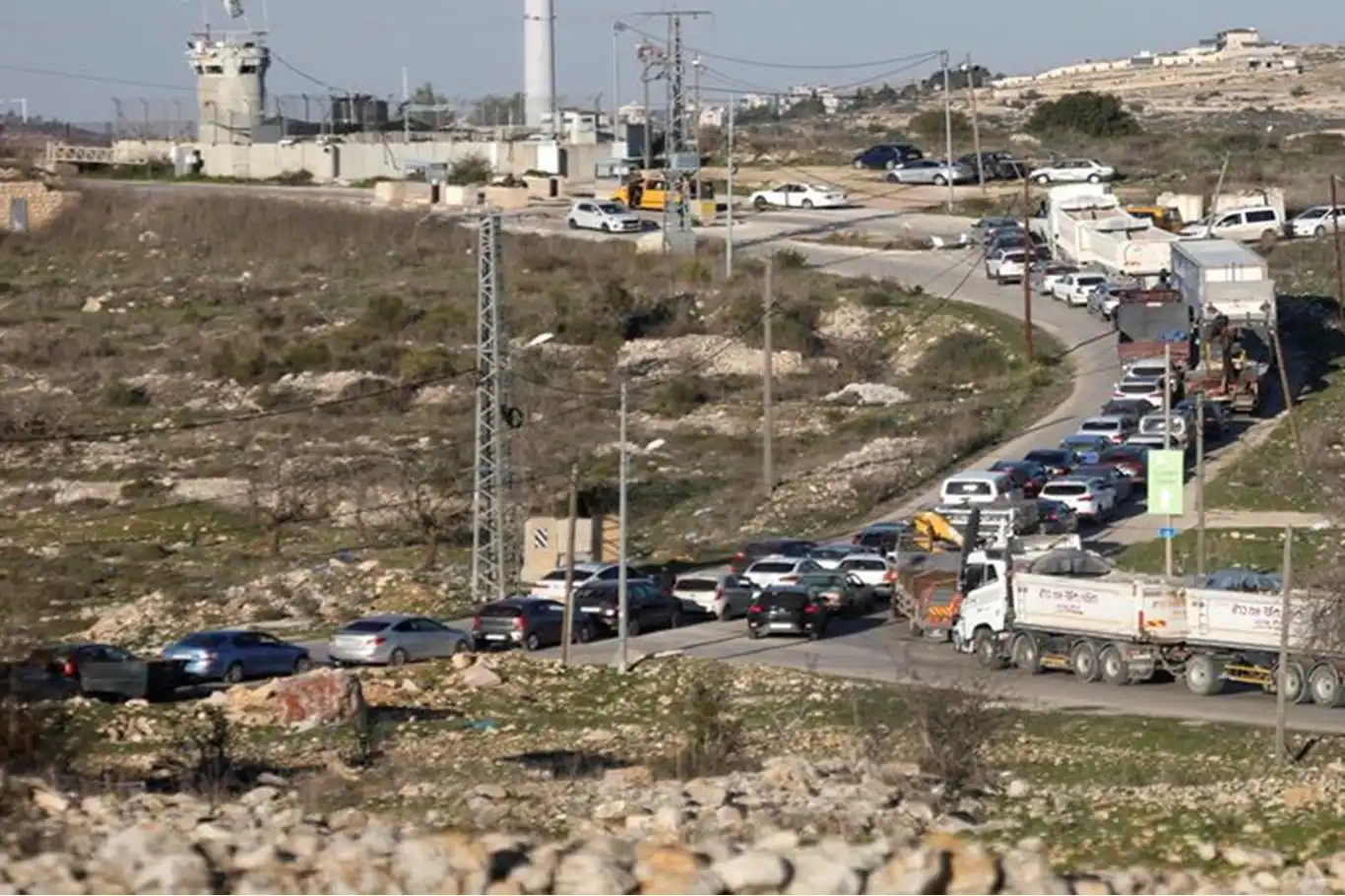 Palestinian woman dies as Israeli forces block hospital access near Hebron Palestinian woman dies as Israeli forces block hospital access near Hebron