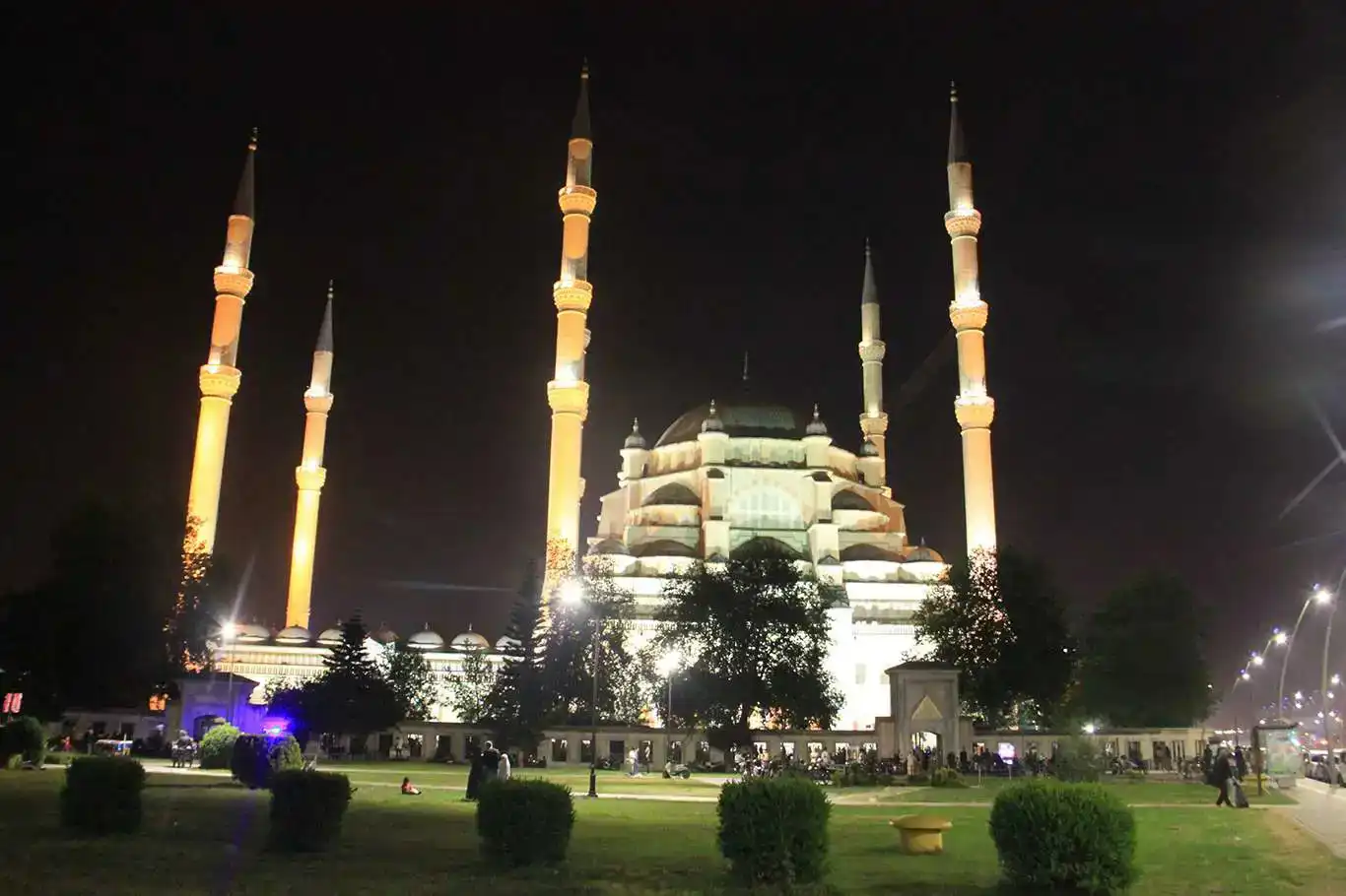 Muslims worldwide to commemorate Laylat al-Miraj: A night of spiritual ascension Muslims worldwide to commemorate Laylat al-Miraj: A night of spiritual ascension