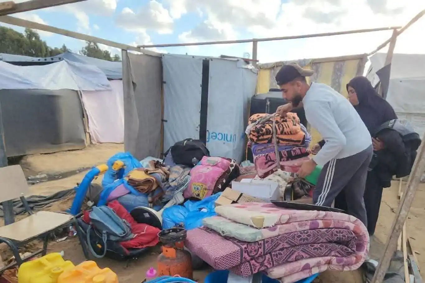 Palestinian factions vehemently oppose Trump's proposal to displace Gaza residents Palestinian factions vehemently oppose Trump's proposal to displace Gaza residents