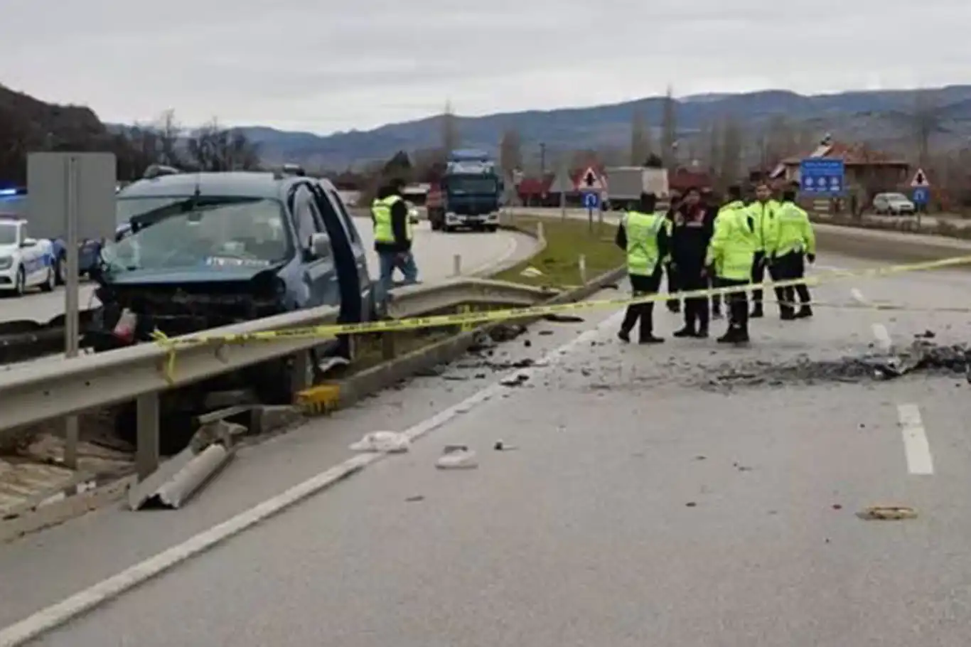 Çorum'da zincirleme kaza: 2 ölü, 5 yaralı Çorum'da zincirleme kaza: 2 ölü, 5 yaralı