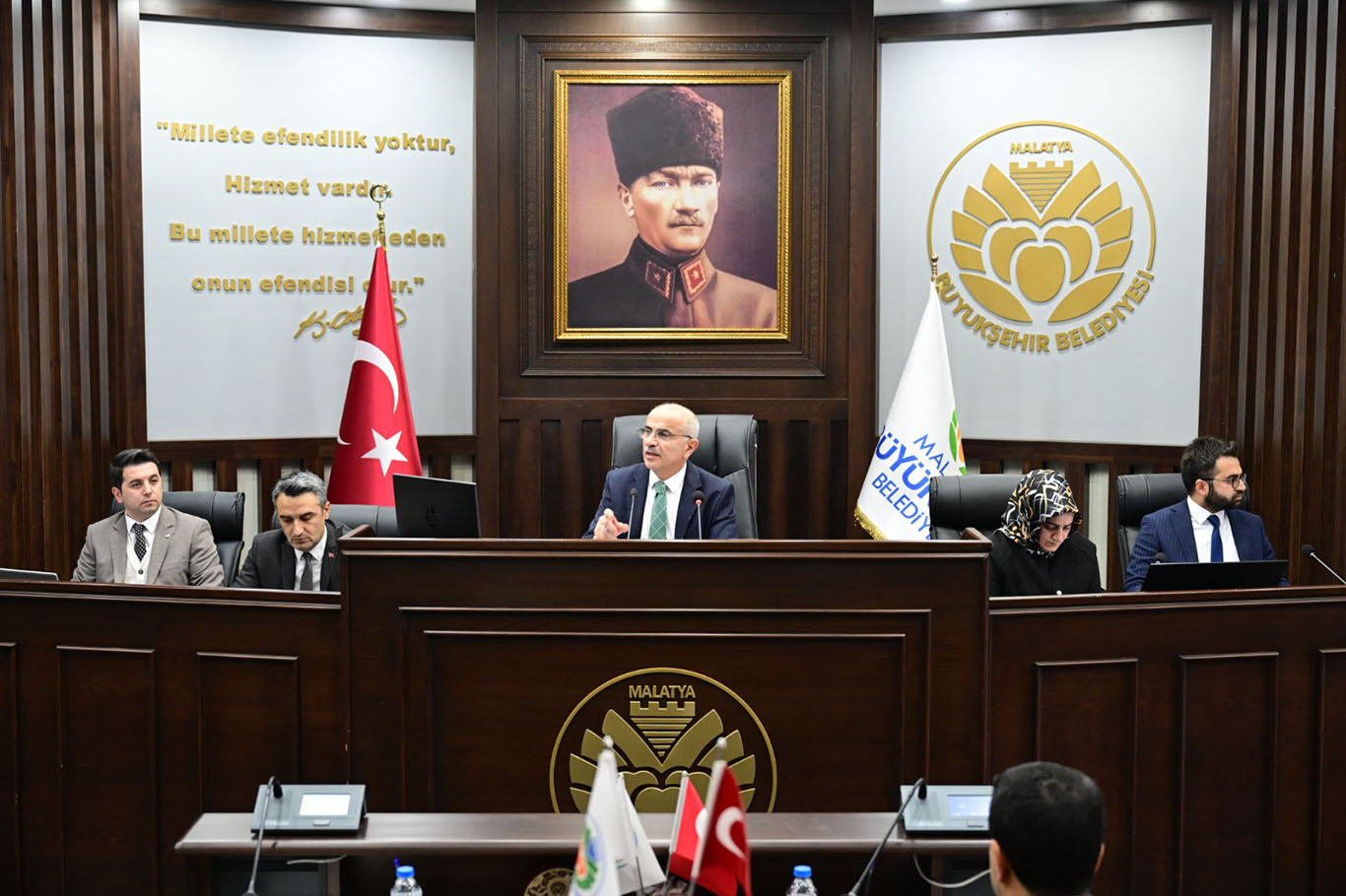 Büyükşehir Belediye Başkanı Er: 2025 yılını Malatya'nın ayağa kalkmış yılı olarak görüyoruz Büyükşehir Belediye Başkanı Er: 2025 yılını Malatya'nın ayağa kalkmış yılı olarak görüyoruz