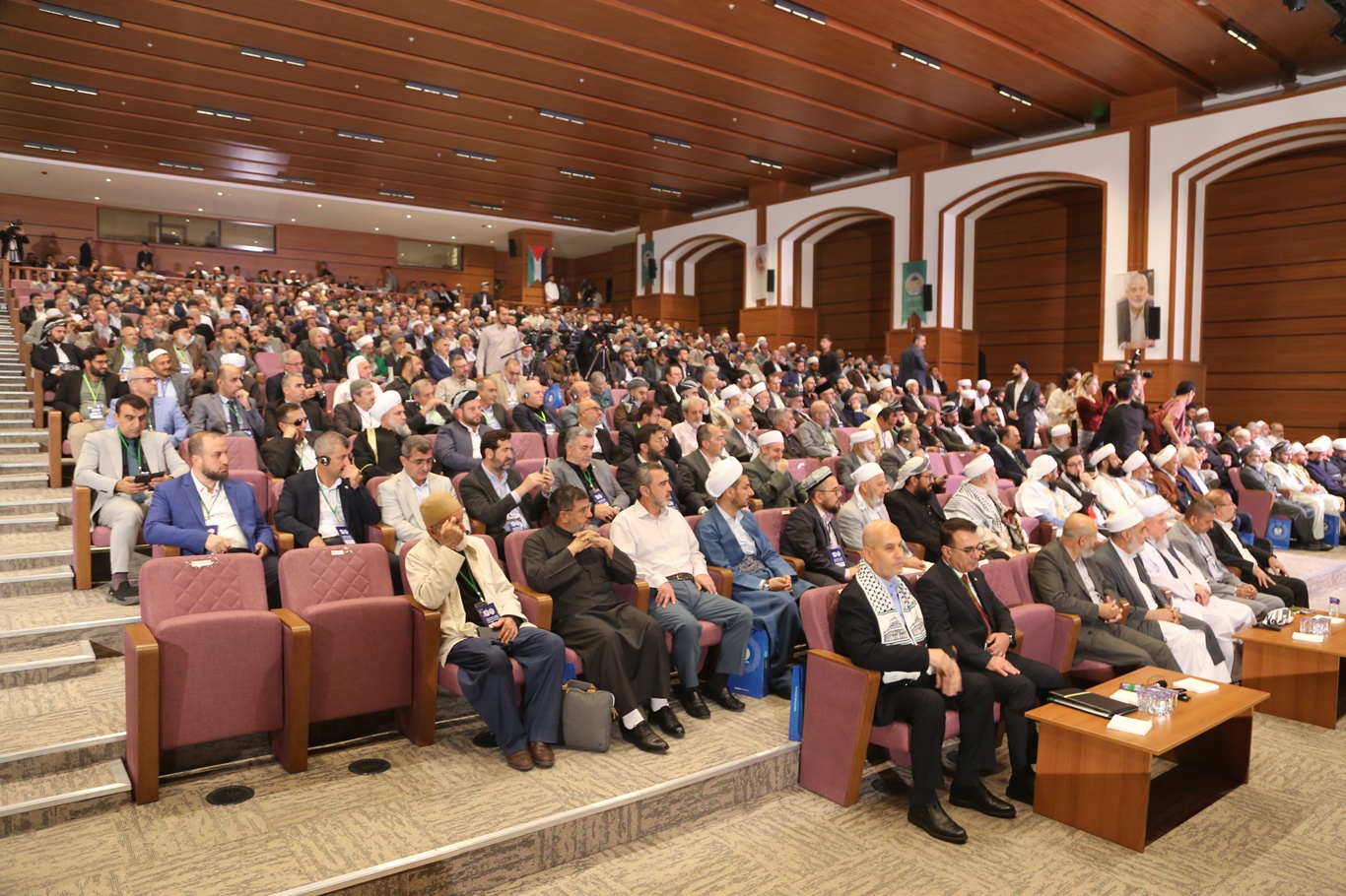 Dr. Muhammed Reşad: "Doğru bir İslami yol, sağlam bir fikirden geçer" Dr. Muhammed Reşad: "Doğru bir İslami yol, sağlam bir fikirden geçer"