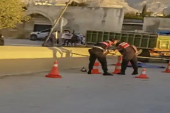 Adana'da tarihi köprüde feci kaza: 1 ölü