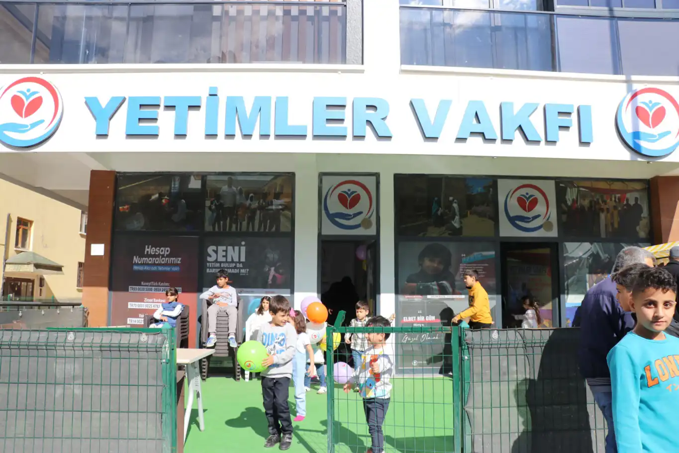 Yetimler Vakfı, Ankara’da yetim çocukları sevindirdi Yetimler Vakfı, Ankara’da yetim çocukları sevindirdi