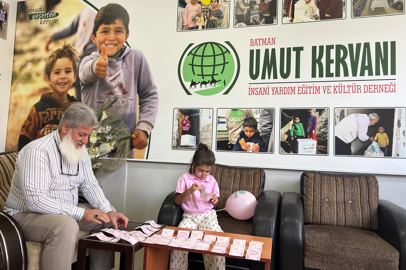 Küçük Sara’dan Gazze’ye büyük bir kalp Küçük Sara’dan Gazze’ye büyük bir kalp