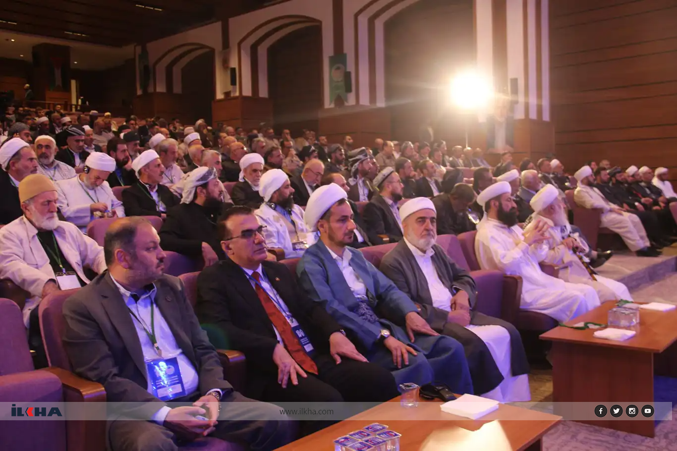 البيان الختامي للملتقى العاشر للعلماء يؤكد على حماية الأسرة ومواجهة التيارات الفكرية المنحرفة البيان الختامي للملتقى العاشر للعلماء يؤكد على حماية الأسرة ومواجهة التيارات الفكرية المنحرفة