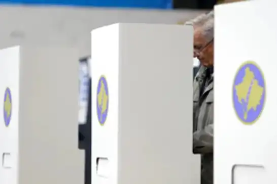 Kosova'da halk yerel seçimler için oy kullandı 
