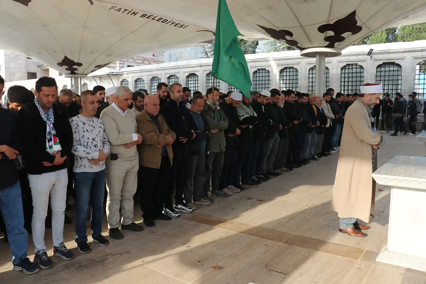 Gazzeli gazeteci Salih Caferavi için İstanbul'da gıyabi cenaze namazı Gazzeli gazeteci Salih Caferavi için İstanbul'da gıyabi cenaze namazı