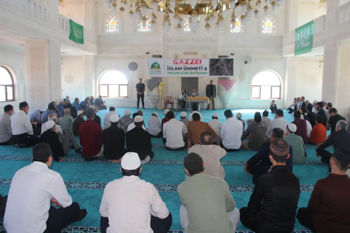Sami Ebu Zuhri: İşgal ve şer güçleri HAMAS'la anlaşmaya varmaları onları güç olarak kabul ettiklerinin itirafıdır Sami Ebu Zuhri: İşgal ve şer güçleri HAMAS'la anlaşmaya varmaları onları güç olarak kabul ettiklerinin itirafıdır