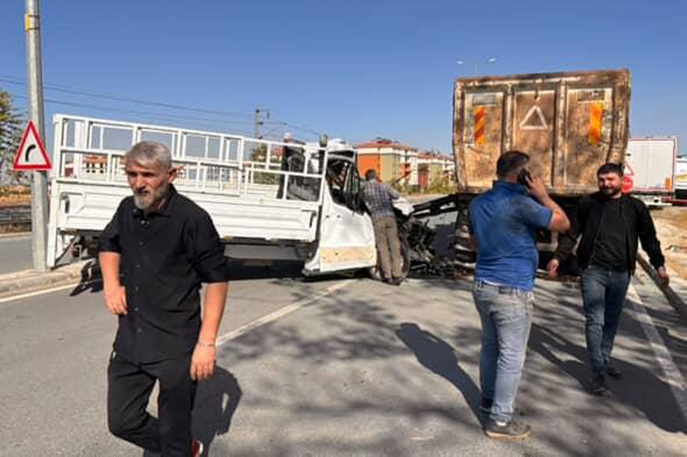 Malatya'da 2 araç çarpıştı: 1 ölü Malatya'da 2 araç çarpıştı: 1 ölü