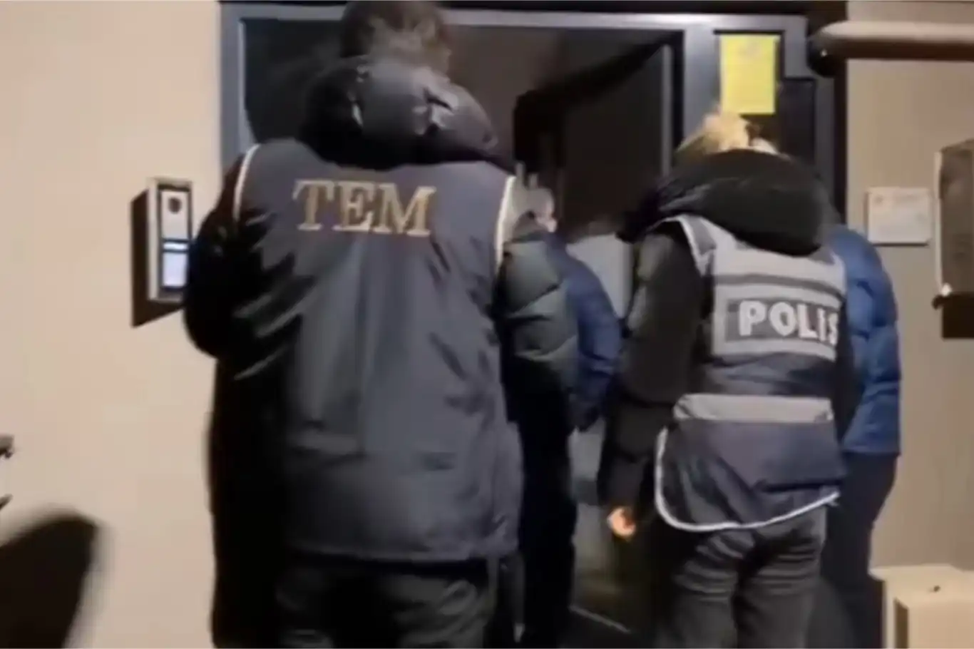 Bursa merkezli DAİŞ’e yönelik operasyon: 10 gözaltı Bursa merkezli DAİŞ’e yönelik operasyon: 10 gözaltı