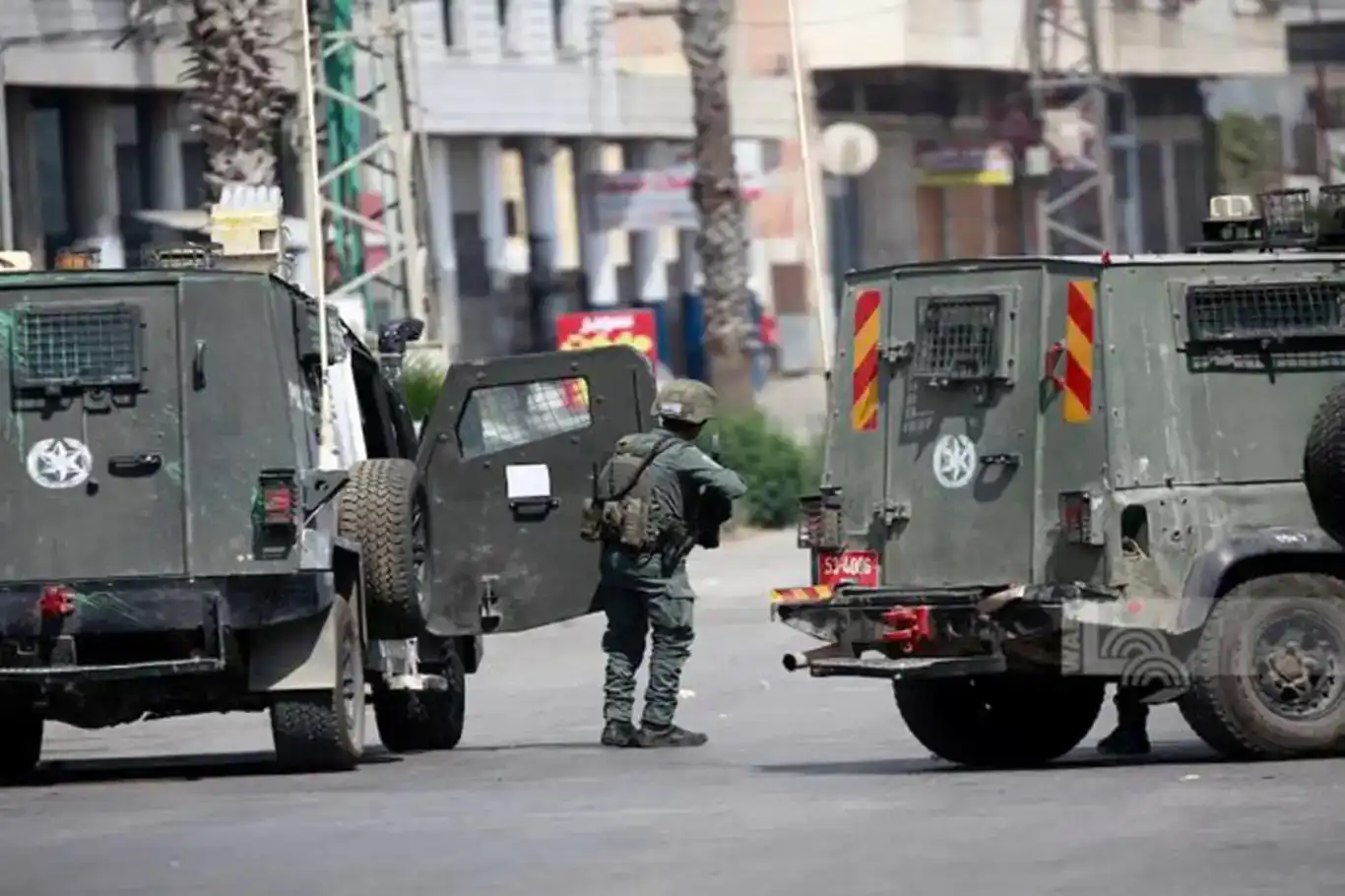 دو فلسطینی در تیراندازی های سربازان رژیم اشغالگر در قدس مجروح شدند دو فلسطینی در تیراندازی های سربازان رژیم اشغالگر در قدس مجروح شدند