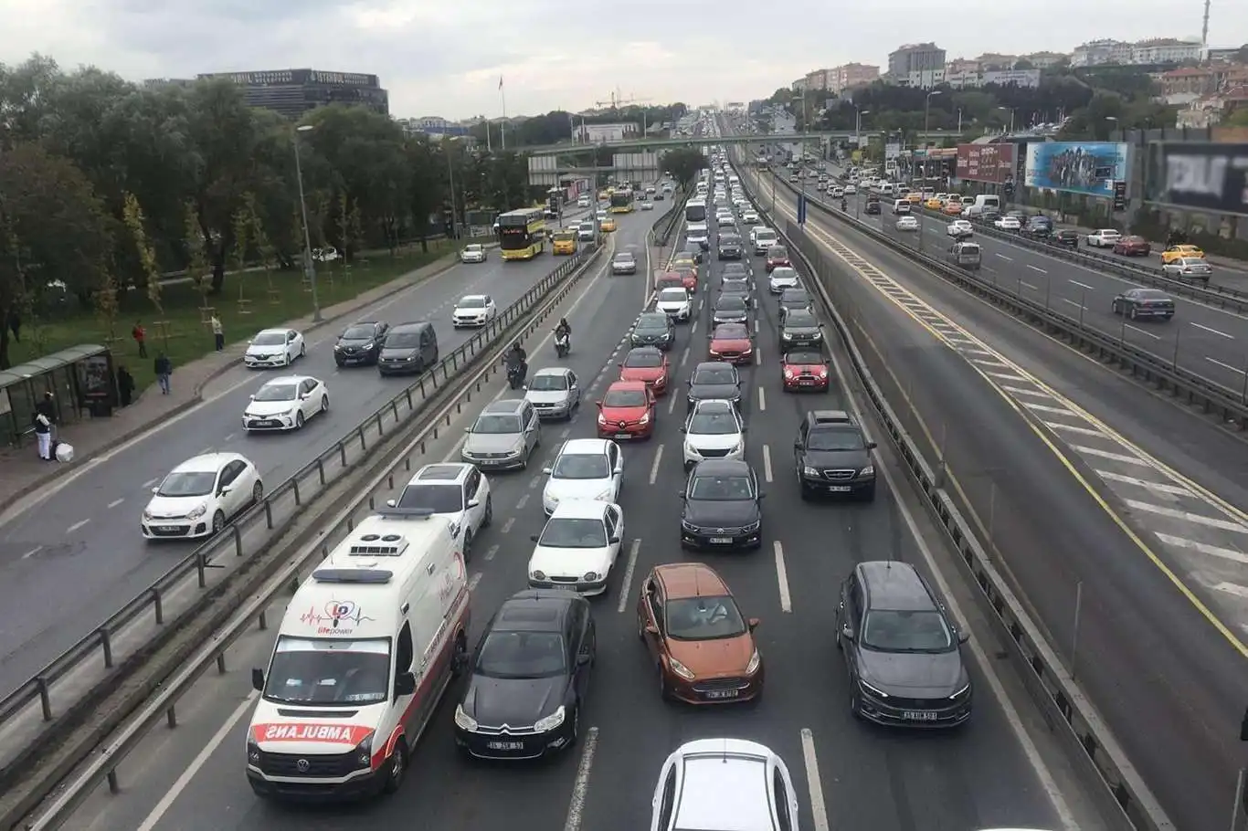 Türkiye registers 196,338 vehicles in September; total fleet tops 33 million Türkiye registers 196,338 vehicles in September; total fleet tops 33 million