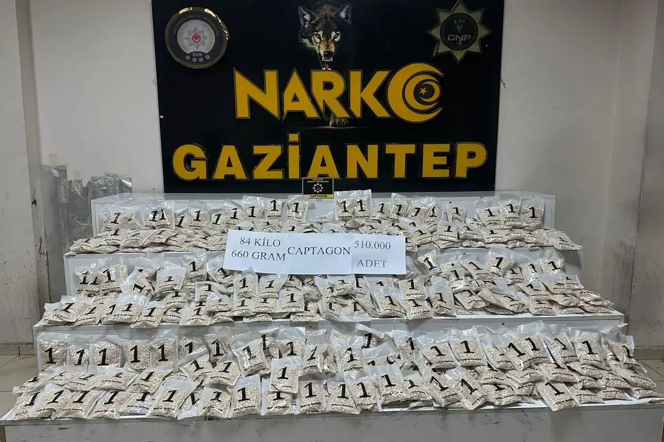 Gaziantep'te 510 bin adet uyuşturucu hap ele geçirildi Gaziantep'te 510 bin adet uyuşturucu hap ele geçirildi
