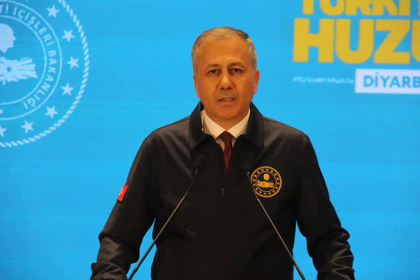 Bakan Yerlikaya: Terörsüz Türkiye her inanç ve kimliğin kardeşçe yaşadığı bir vatan demektir Bakan Yerlikaya: Terörsüz Türkiye her inanç ve kimliğin kardeşçe yaşadığı bir vatan demektir