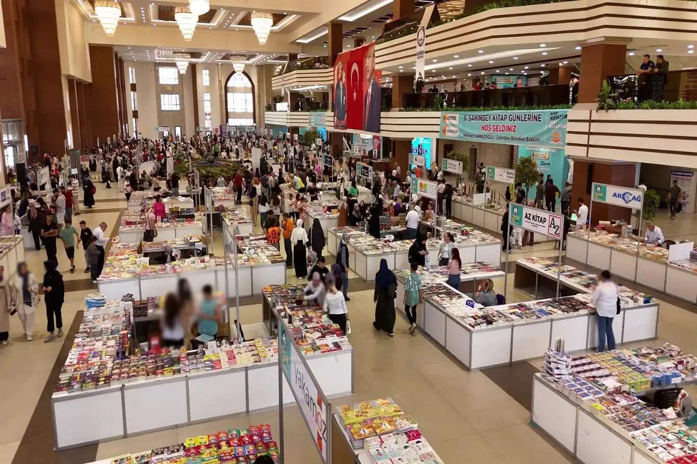 Gaziantep'te kitap fuarı 150 bin ziyaretçiyi ağırladı Gaziantep'te kitap fuarı 150 bin ziyaretçiyi ağırladı