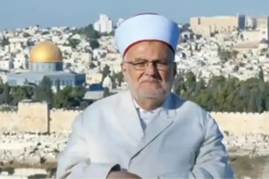 الشيخ عكرمة صبري يدعو الفلسطينيين إلى شدّ الرحال إلى المسجد الأقصى والدفاع عن حرمته