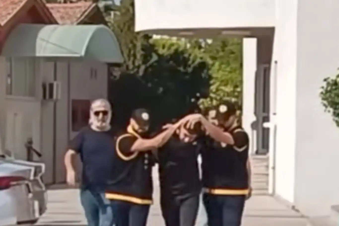 Adana’da 19 yaşındaki genci öldüren şüpheli yakalandı Adana’da 19 yaşındaki genci öldüren şüpheli yakalandı