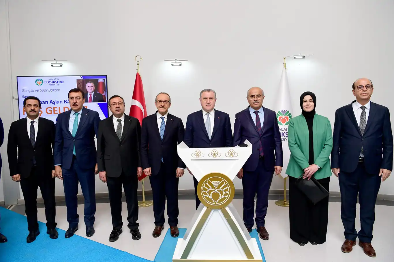 Bakan Bak'tan Malatya Büyükşehir Belediyesi'ne ziyaret Bakan Bak'tan Malatya Büyükşehir Belediyesi'ne ziyaret