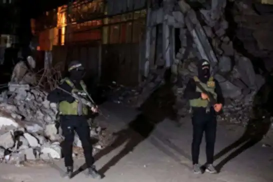 HAMAS, iki siyonist esirin cenazesini Kızılhaç'a teslim etti