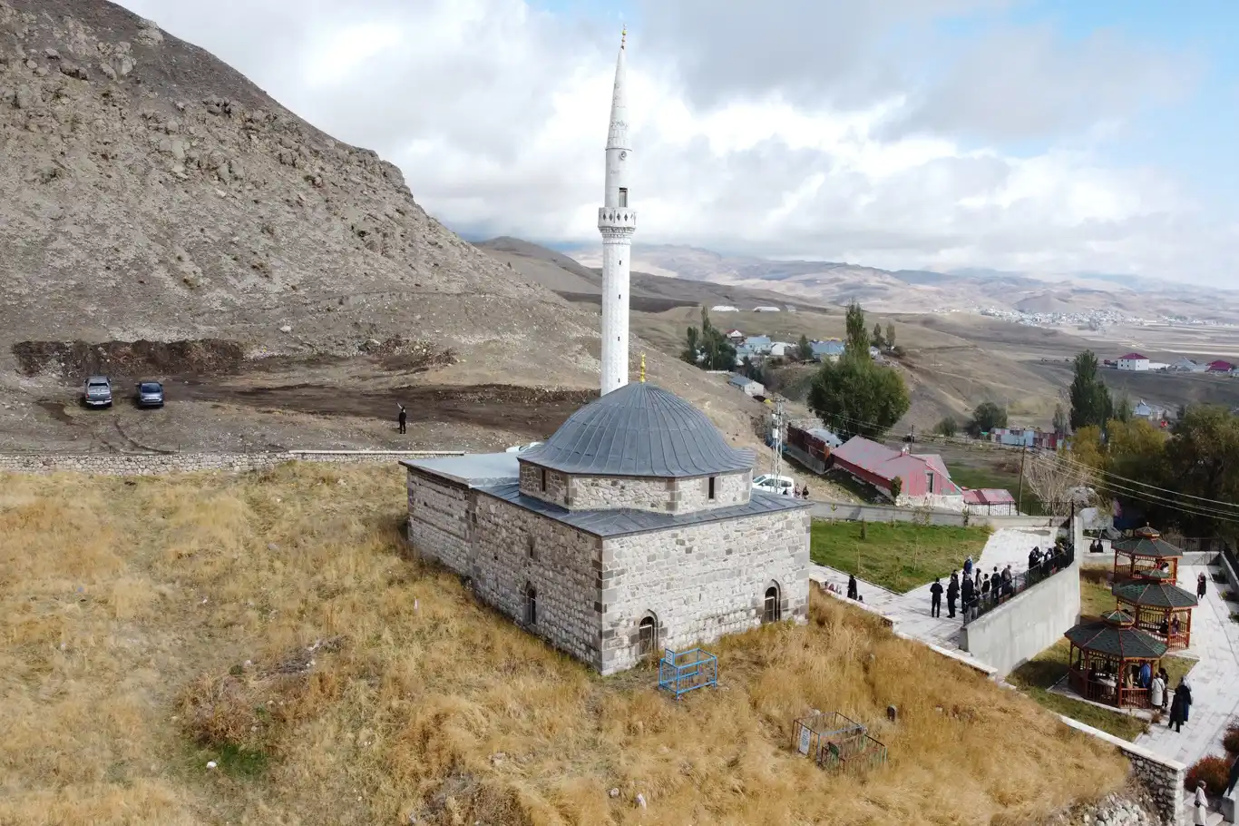 Tarihi camide "Hadis ve Hayat" dersi işlendi Tarihi camide "Hadis ve Hayat" dersi işlendi