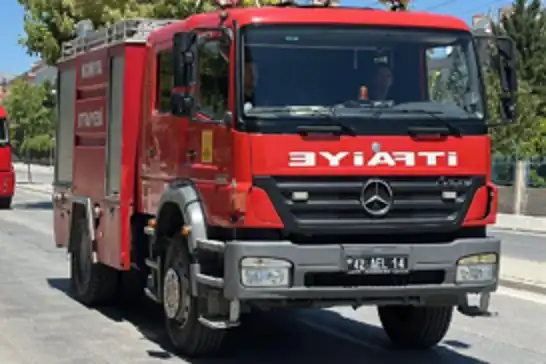 Konya’da 3 katlı binada yangın: 1 ölü