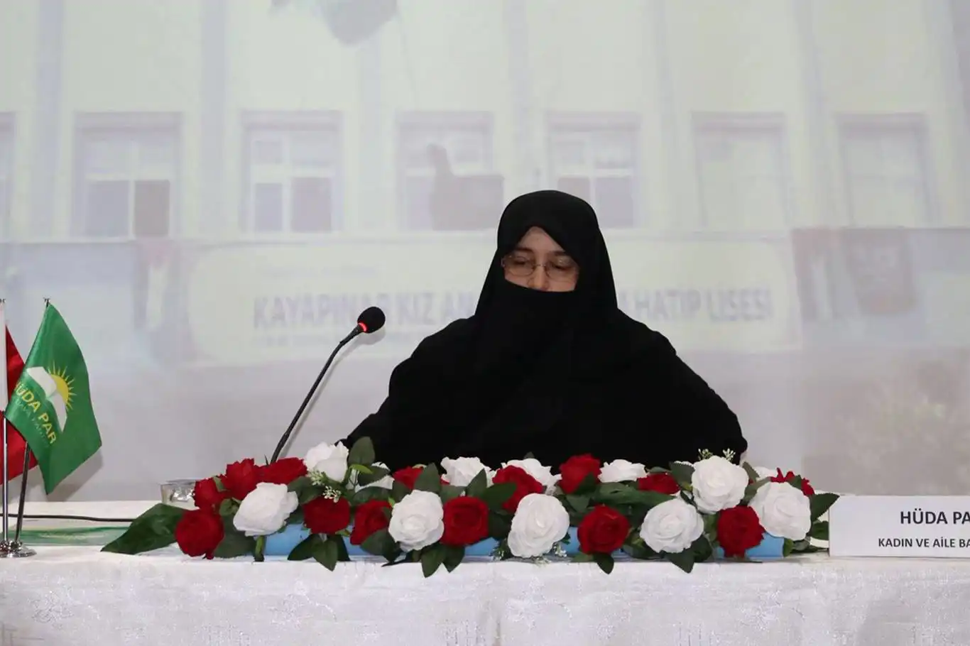 رئيسة دائرة الأسرة في حزب الهدى سلون: الحجاب يحمي بنية الأسرة والخصوصية والأخلاق
