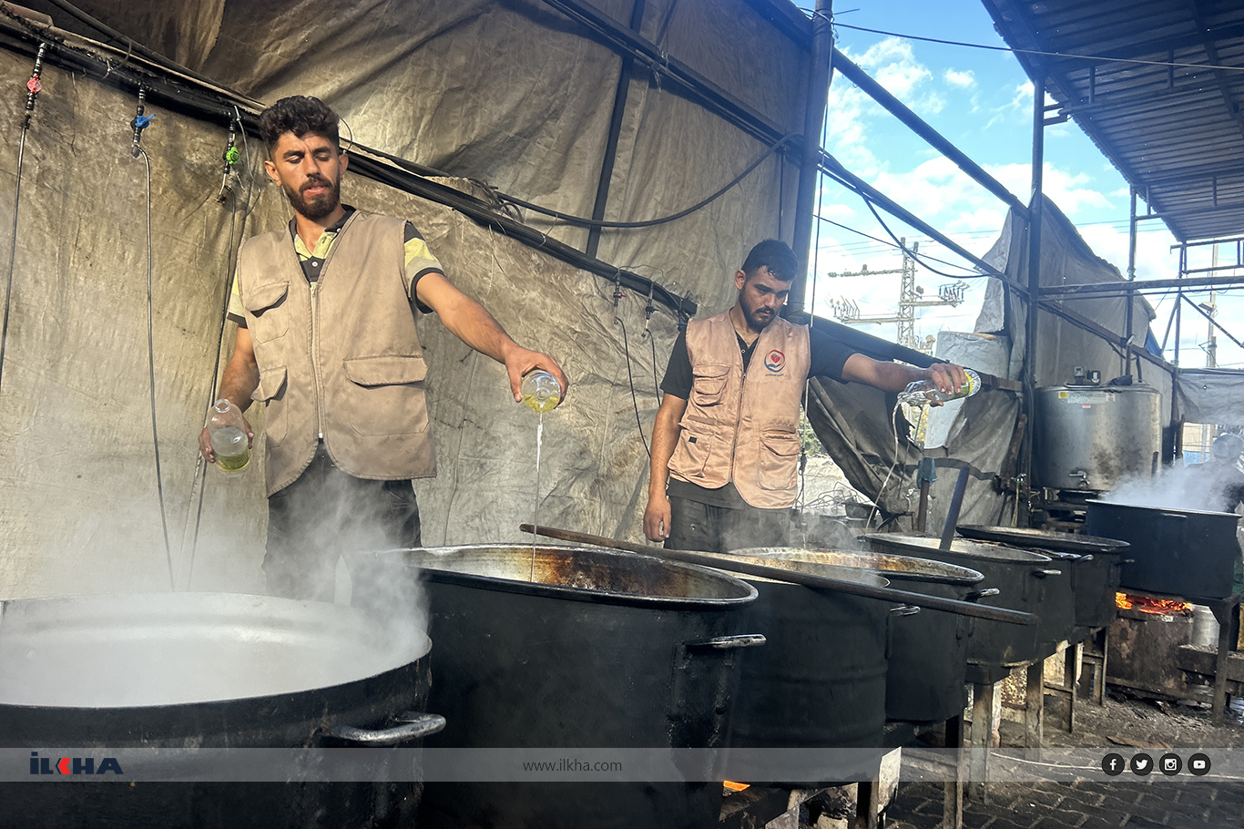Orphans Foundation continues daily hot meal distribution in Gaza Orphans Foundation continues daily hot meal distribution in Gaza
