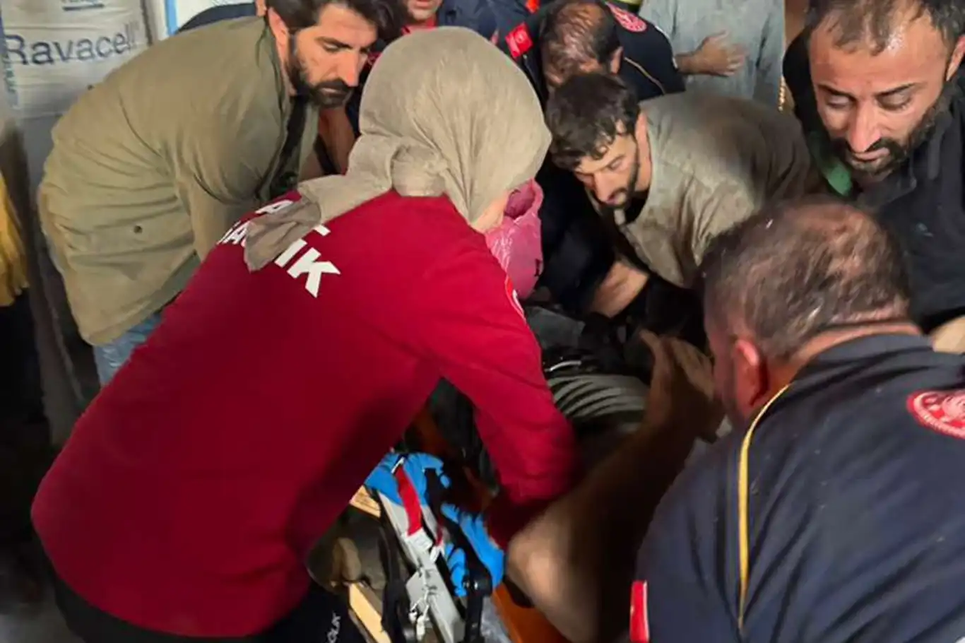 Batman’da bacağı makineye sıkışan işçi kurtarıldı Batman’da bacağı makineye sıkışan işçi kurtarıldı