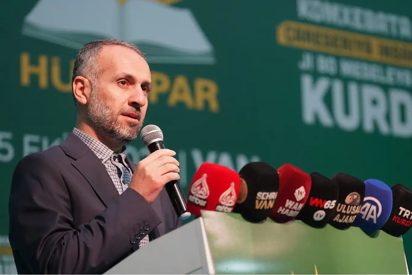 Müftü Şık: İslam, dertlerimizin uğraşı içindeyken hiçbirimizi namerde muhtaç bırakmayacaktır Müftü Şık: İslam, dertlerimizin uğraşı içindeyken hiçbirimizi namerde muhtaç bırakmayacaktır