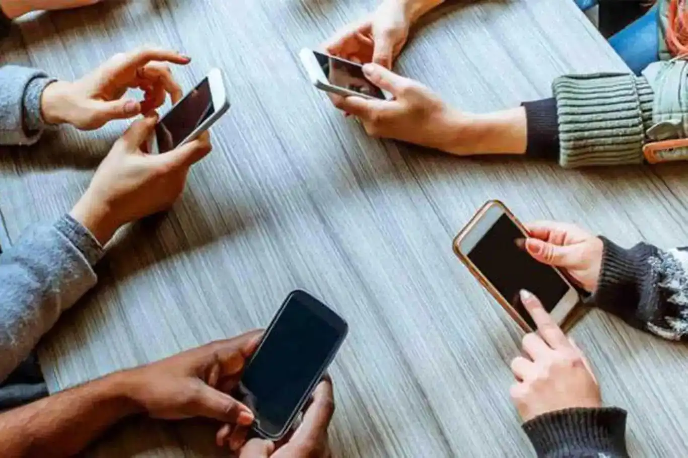 Muslu: Sosyal medya ve internet oyun bağımlılığı insanların yaşamlarını ciddi anlamda tehdit ediyor Muslu: Sosyal medya ve internet oyun bağımlılığı insanların yaşamlarını ciddi anlamda tehdit ediyor