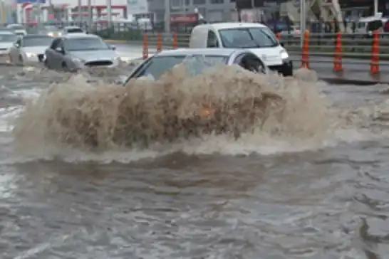 AKOM’dan İstanbul için kuvvetli yağış ve fırtına uyarısı