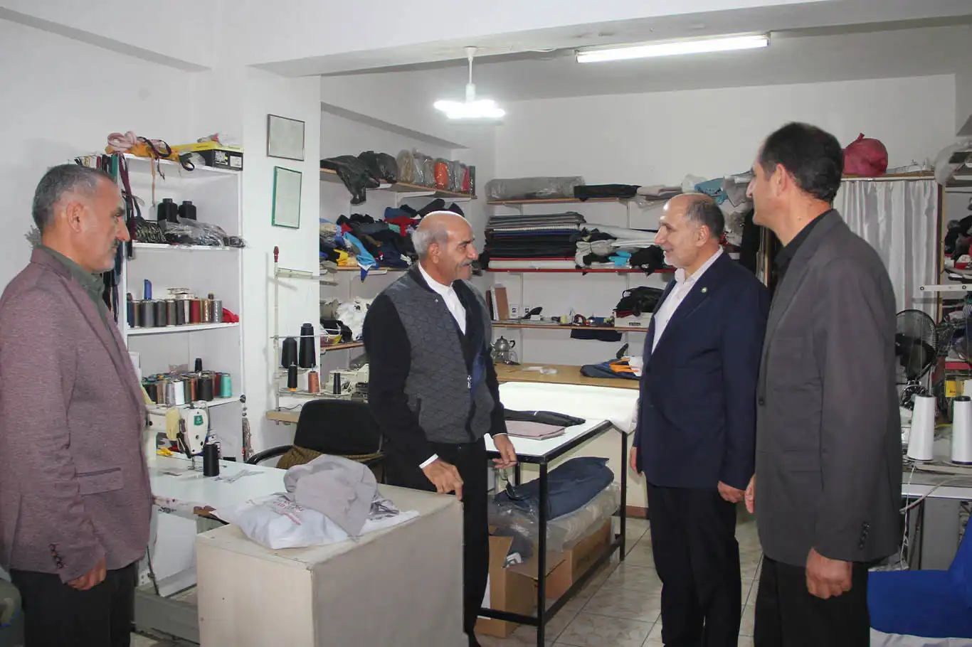 HÜDA PAR Bingöl İl Başkanı Alpaya’dan pasaj esnafına ziyaret  HÜDA PAR Bingöl İl Başkanı Alpaya’dan pasaj esnafına ziyaret