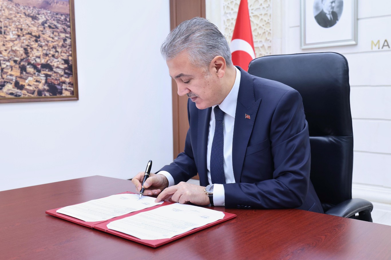 Mardin’de bir hayırsever 1 öğretmenevi ve 2 yeni okul kazandırıyor Mardin’de bir hayırsever 1 öğretmenevi ve 2 yeni okul kazandırıyor