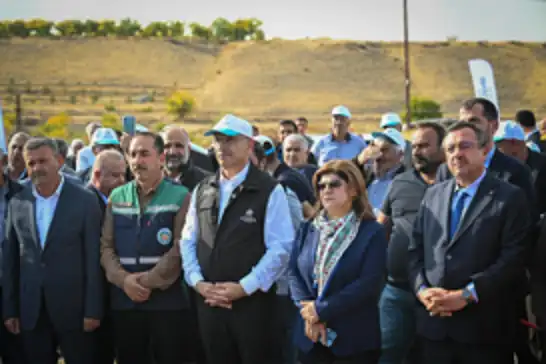 Malatya'da üreticiler Büyükşehir Belediyesi'nin desteği ile kapalı sulama sistemine geçti 