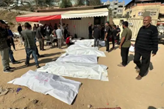 خلال 12 ساعة ..100 شهيد منهم 35 طفلا بغارات الاحتلال على غزة