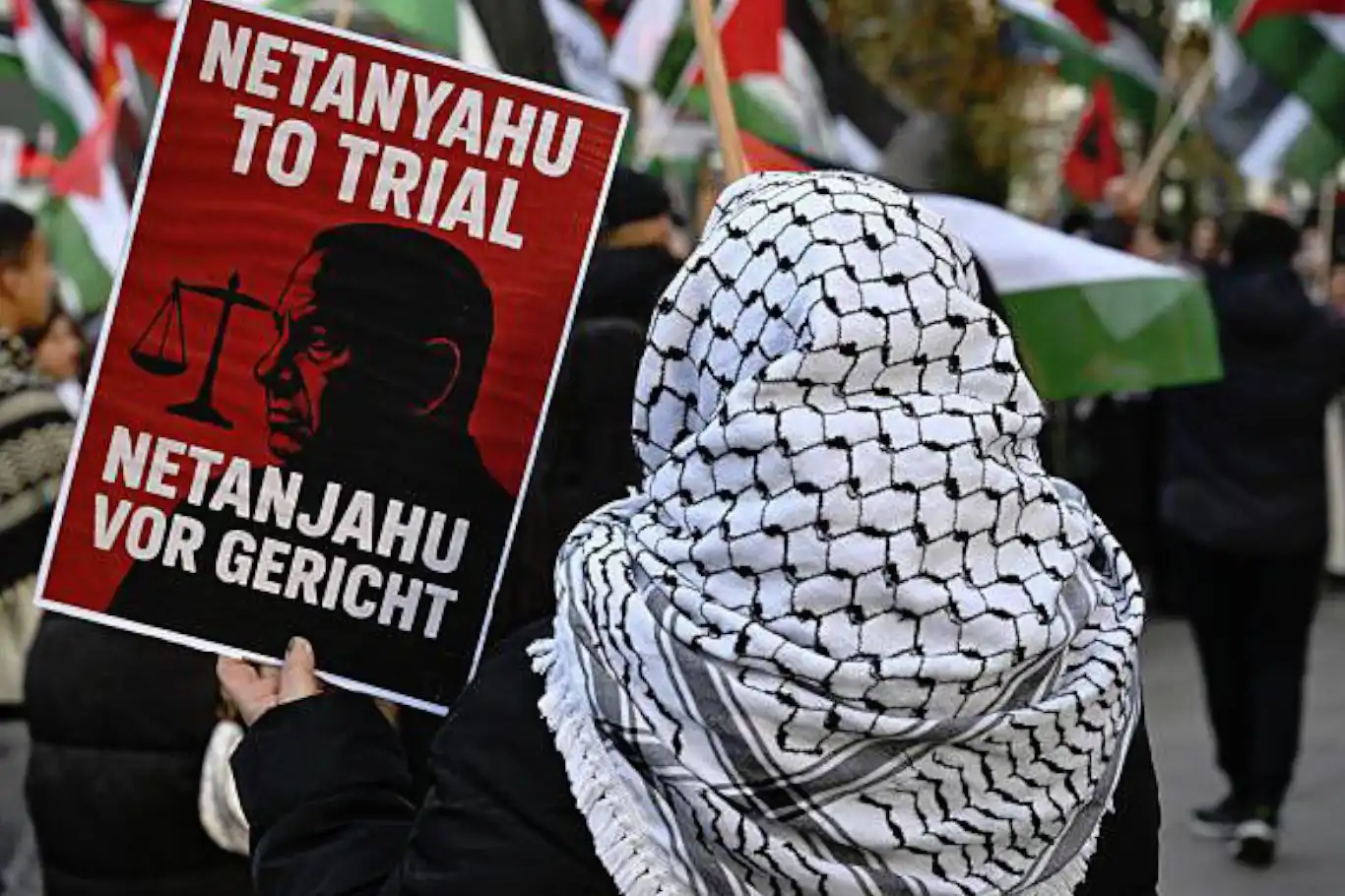 Hundreds rally in Berlin to denounce Israeli strikes on Gaza Hundreds rally in Berlin to denounce Israeli strikes on Gaza