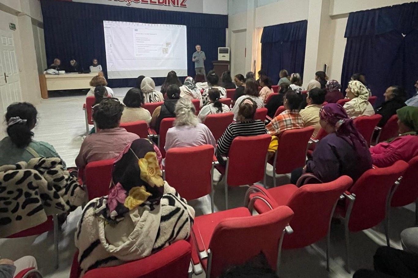 Batman'da özel gereksinimli bireylere ağız ve diş sağlığı eğitimi verildi Batman'da özel gereksinimli bireylere ağız ve diş sağlığı eğitimi verildi