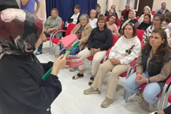 Batman'da özel gereksinimli bireylere ağız ve diş sağlığı eğitimi verildi