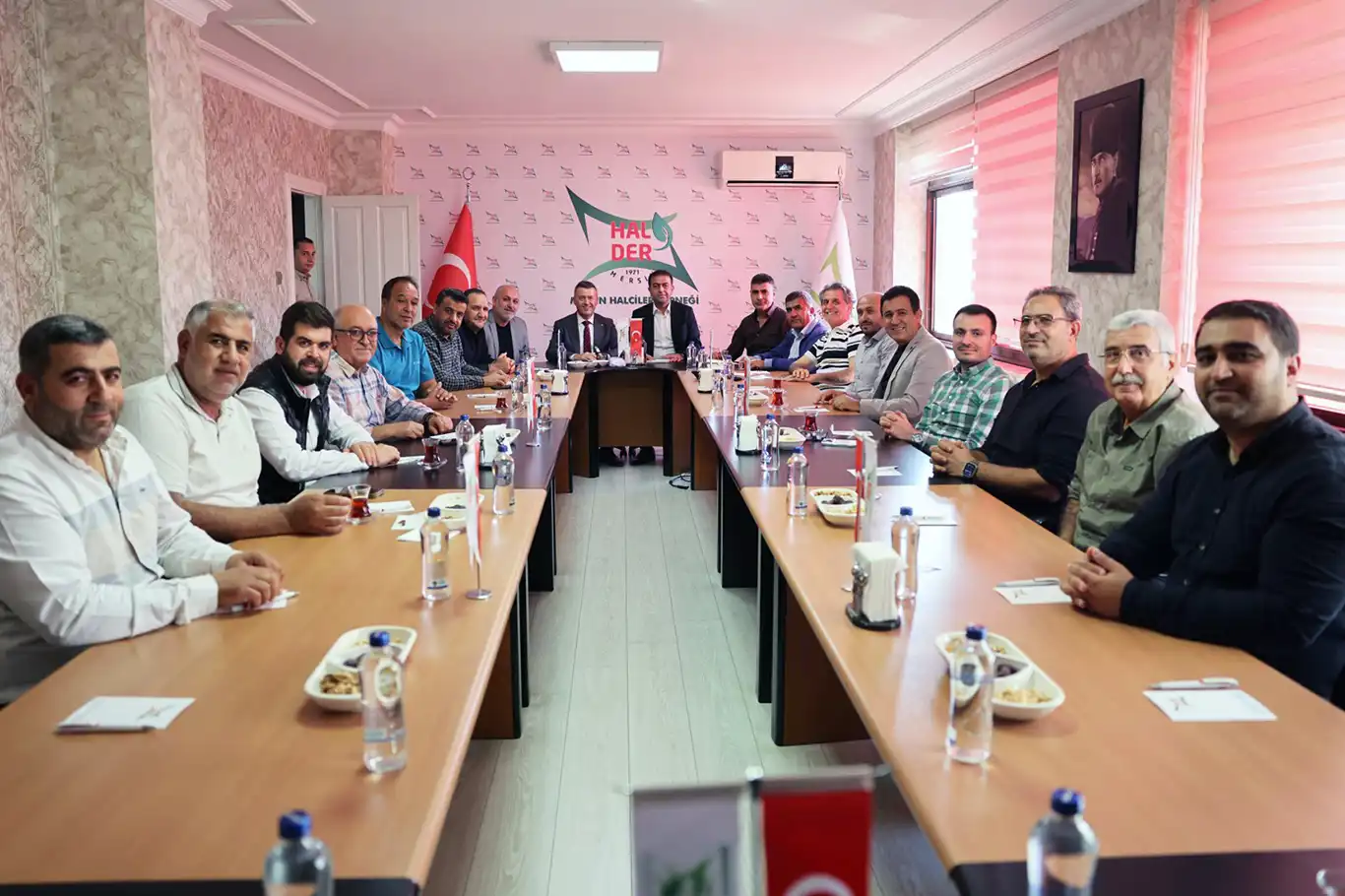 Yeni Hal Yasası için Mersin’de hazırlık toplantısı Yeni Hal Yasası için Mersin’de hazırlık toplantısı