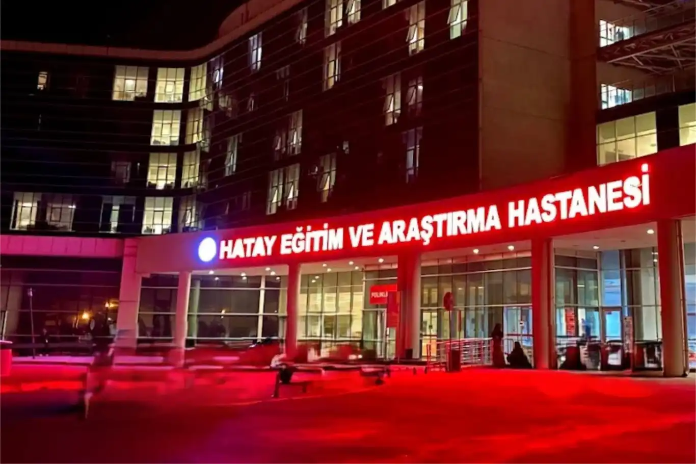 Hatay’da lastiği patlayan otomobil tarlaya uçtu: 1 ölü, 2 yaralı Hatay’da lastiği patlayan otomobil tarlaya uçtu: 1 ölü, 2 yaralı