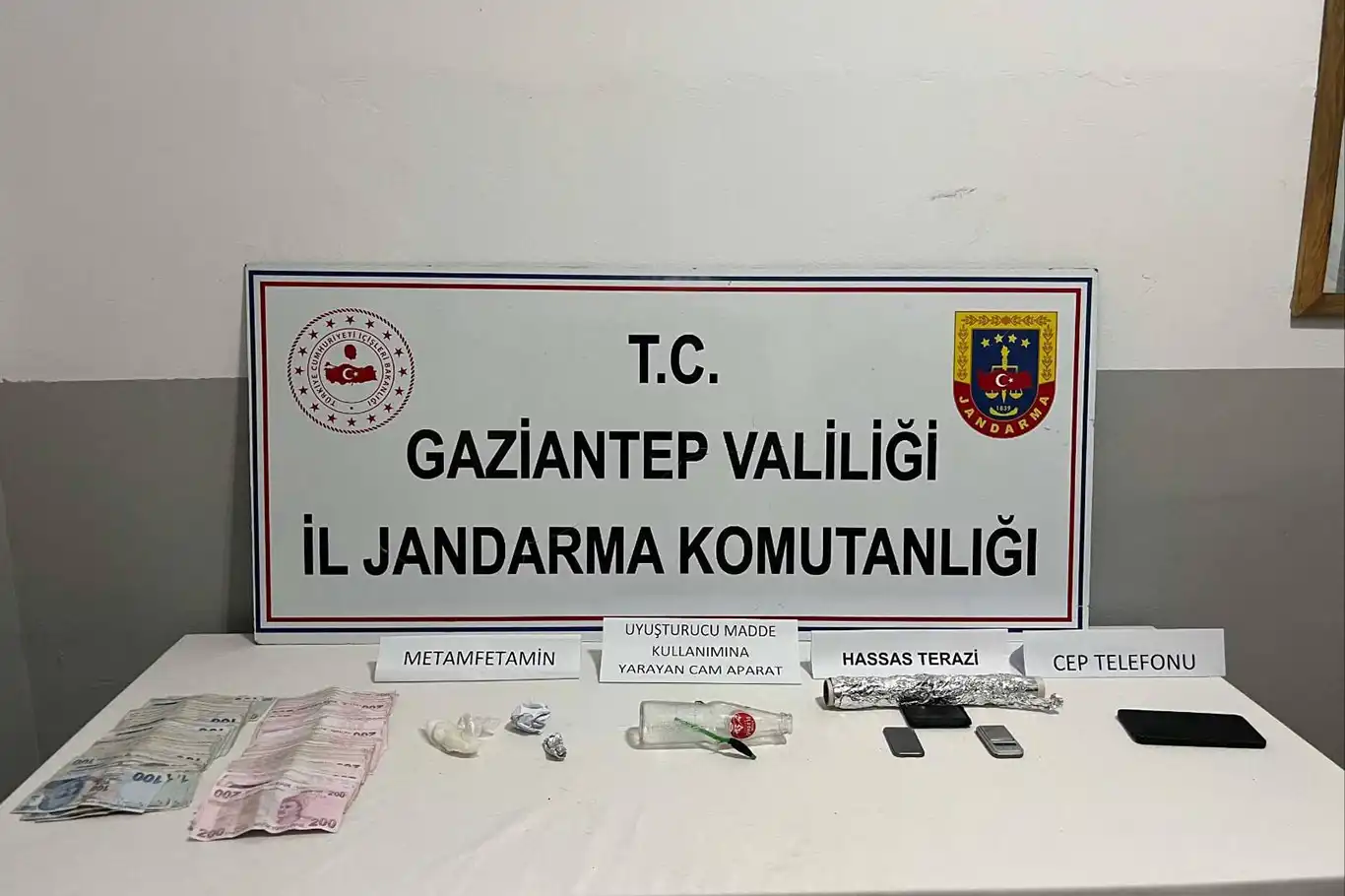 Gaziantep'te uyuşturucu operasyonu: 4 kişi tutuklandı Gaziantep'te uyuşturucu operasyonu: 4 kişi tutuklandı