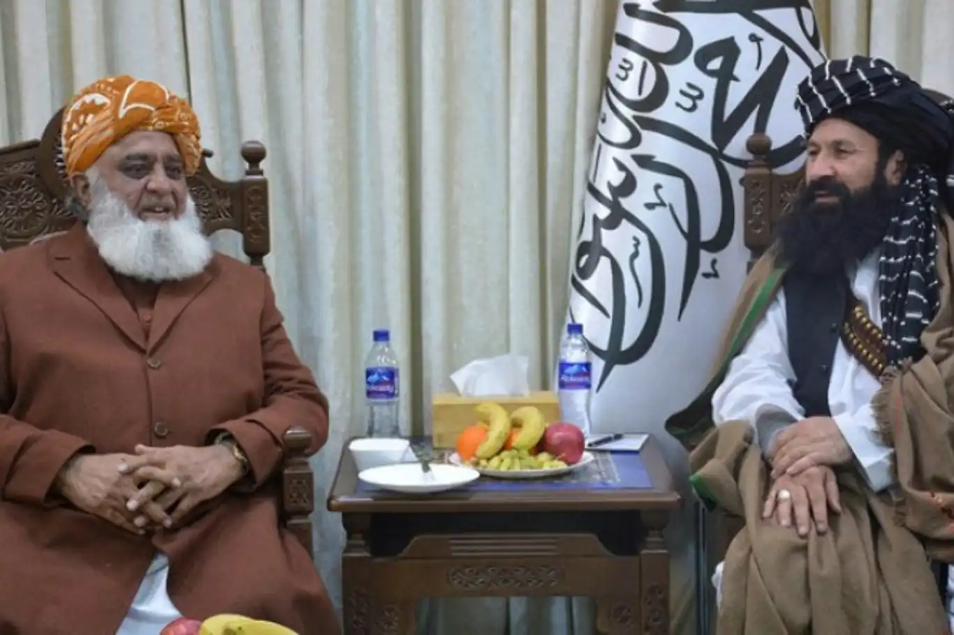 جماعة علماء الإسلام الباكستانية: "على البلدين المسلمين الشقيقين إقامة علاقاتهما على أساس المساواة" جماعة علماء الإسلام الباكستانية: "على البلدين المسلمين الشقيقين إقامة علاقاتهما على أساس المساواة"